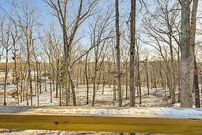 Nolin Lake Family Retreat: Deck, Fire Pit & Games!