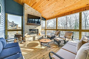Nolin Lake Family Retreat: Deck, Fire Pit & Games!
