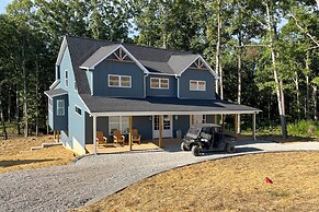 Nolin Lake Family Retreat: Deck, Fire Pit & Games!