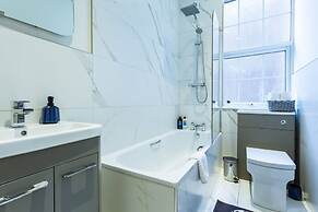 Brighton Blissful Retreat by the Sea