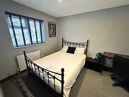 Leamington Spa-3 Bed-garden-pets-parking