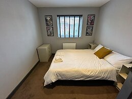 Leamington Spa-3 Bed-garden-pets-parking