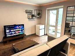 Leamington Spa-3 Bed-garden-pets-parking