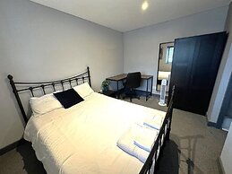 Leamington Spa-3 Bed-garden-pets-parking