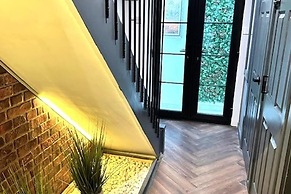 Leamington Spa-3 Bed-garden-pets-parking