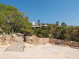 Elena s Traditional Dreamhouse