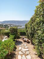 Elena s Traditional Dreamhouse