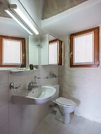 Elena s Traditional Dreamhouse