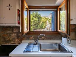 Elena s Traditional Dreamhouse