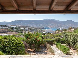 Elena s Traditional Dreamhouse