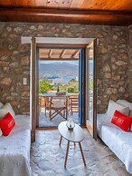 Elena s Traditional Dreamhouse