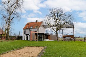 Vacation Home for 6 Person and Beautiful Garden