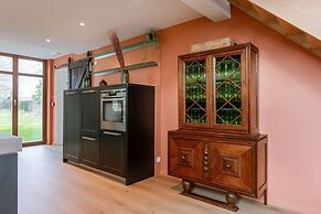 Vacation Home for 6 Person and Beautiful Garden