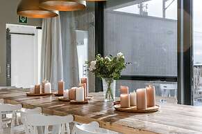 Vacation Home for 6 Person and Beautiful Garden