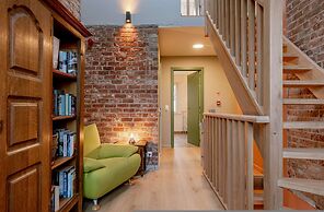Vacation Home for 6 Person and Beautiful Garden