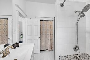 C.a.l.m. Cottage At The Last Mile 2 Bedroom Home