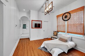 C.a.l.m. Cottage At The Last Mile 2 Bedroom Home