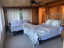 Almost Heaven - Palomar Mountain Getaway 2 Bedroom Cabin