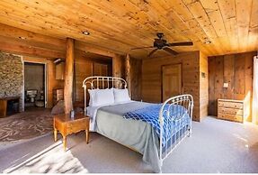 Almost Heaven - Palomar Mountain Getaway 2 Bedroom Cabin