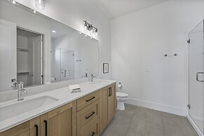 Villa #35 At Bloomington Country Club 4 Bedroom Townhouse