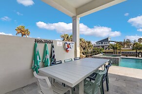 749 Paradise Pointe New Luxury Build 7 Bedroom Home