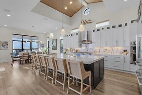 749 Paradise Pointe New Luxury Build 7 Bedroom Home