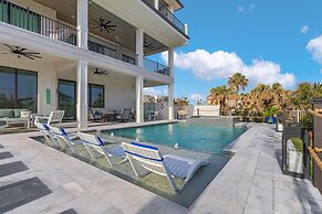 749 Paradise Pointe New Luxury Build 7 Bedroom Home