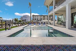 749 Paradise Pointe New Luxury Build 7 Bedroom Home