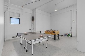 749 Paradise Pointe New Luxury Build 7 Bedroom Home