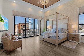 749 Paradise Pointe New Luxury Build 7 Bedroom Home