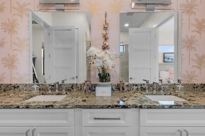 749 Paradise Pointe New Luxury Build 7 Bedroom Home