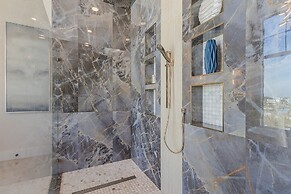 749 Paradise Pointe New Luxury Build 7 Bedroom Home