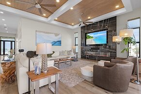 749 Paradise Pointe New Luxury Build 7 Bedroom Home