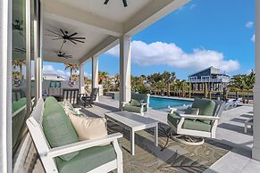 749 Paradise Pointe New Luxury Build 7 Bedroom Home