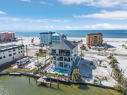 749 Paradise Pointe New Luxury Build 7 Bedroom Home