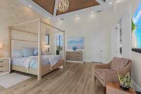 749 Paradise Pointe New Luxury Build 7 Bedroom Home