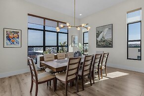 749 Paradise Pointe New Luxury Build 7 Bedroom Home