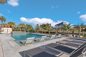 749 Paradise Pointe New Luxury Build 7 Bedroom Home