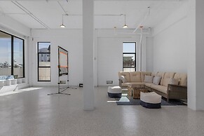 749 Paradise Pointe New Luxury Build 7 Bedroom Home