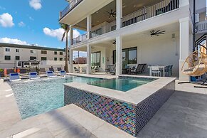 749 Paradise Pointe New Luxury Build 7 Bedroom Home