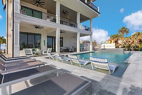 749 Paradise Pointe New Luxury Build 7 Bedroom Home