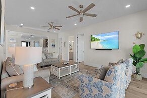 749 Paradise Pointe New Luxury Build 7 Bedroom Home