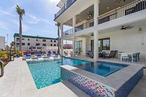 749 Paradise Pointe New Luxury Build 7 Bedroom Home