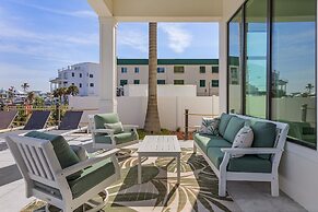 749 Paradise Pointe New Luxury Build 7 Bedroom Home