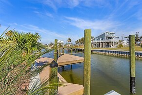 749 Paradise Pointe New Luxury Build 7 Bedroom Home