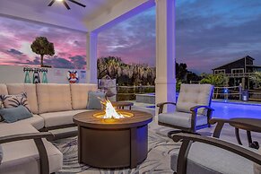 749 Paradise Pointe New Luxury Build 7 Bedroom Home