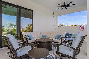 749 Paradise Pointe New Luxury Build 7 Bedroom Home