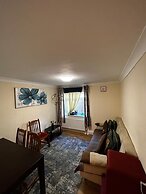 3 Bed Cottage Retreat - Private Garden & Parking