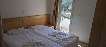 Evi Studios & Apartments Pefkos