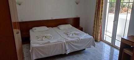 Evi Studios & Apartments Pefkos